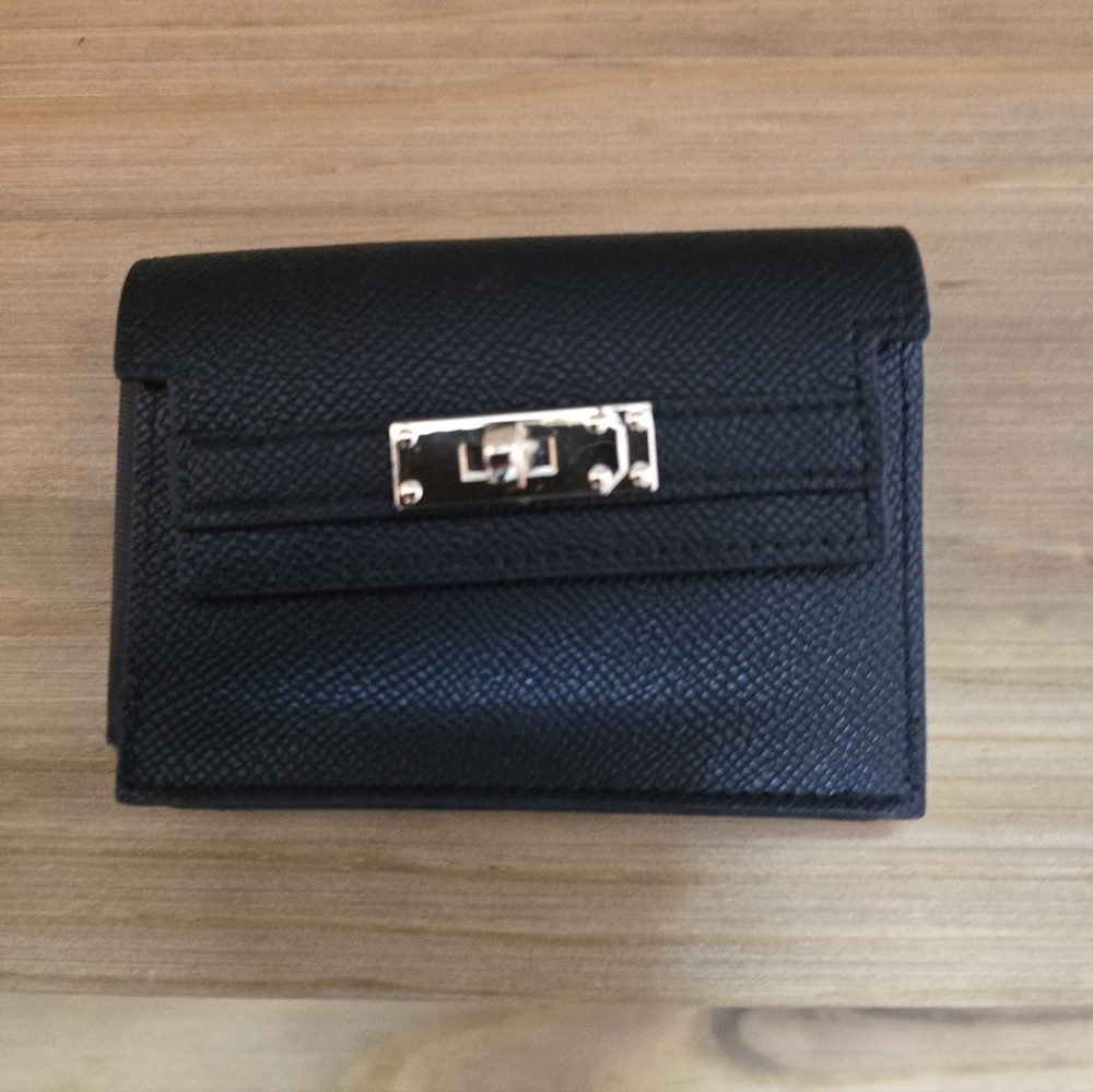 Elegant Black Women's Accordion Style Clasp Wallet
